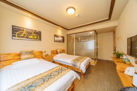 莫干山品后坞(后坞换乘中心店)