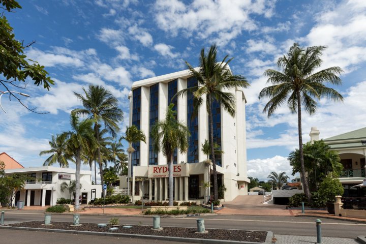 汤斯维尔南岸莱吉斯酒店(Rydges Southbank Townsville)