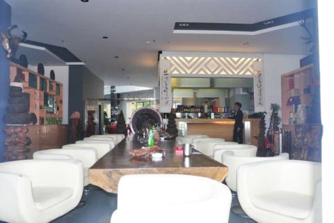 西盟龙潭大酒店