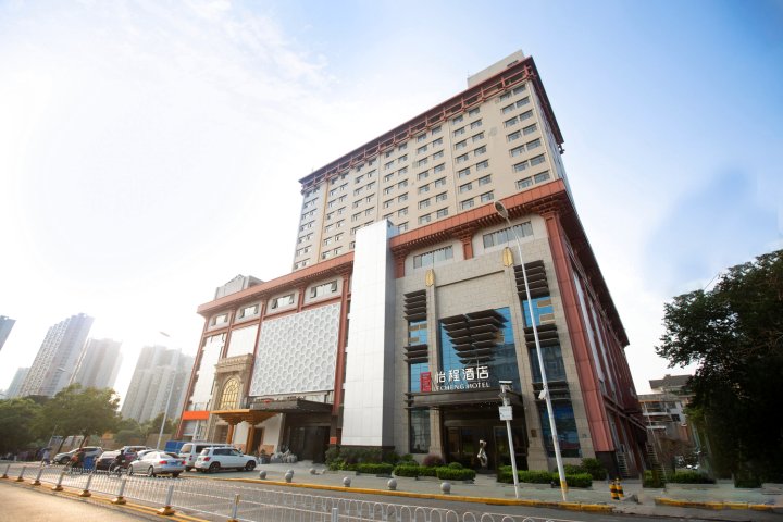 怡程酒店(武汉光谷步行街店)