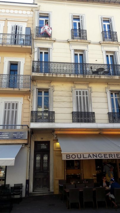 福维尔市场魅力公寓酒店(Charming 2 Bedroom Apartment Cannes Forville)