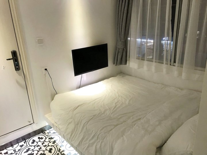 广州陈俊弘公寓(8号店)