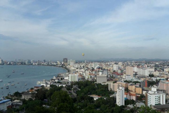 芭堤雅摩纳哥住宅酒店(The Monaco Residence Pattaya)