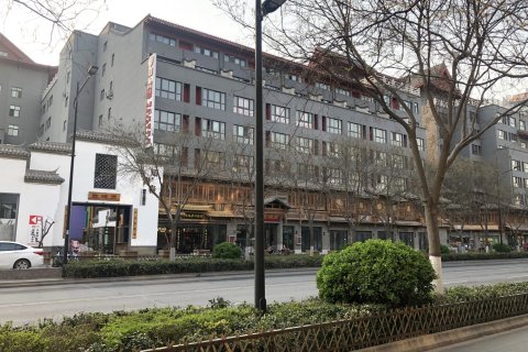 仟艺甄选民宿(开封鼓楼广场店)