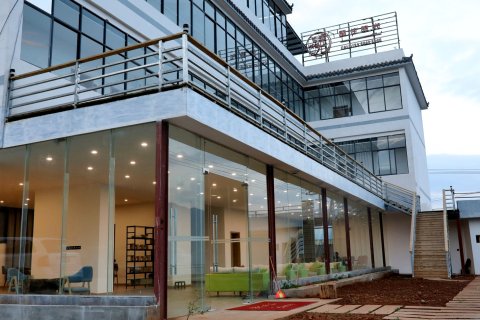 东川红土地留住时光民宿