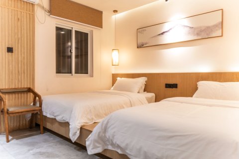 惠州西湖饮湖上民宿(祝屋巷店)