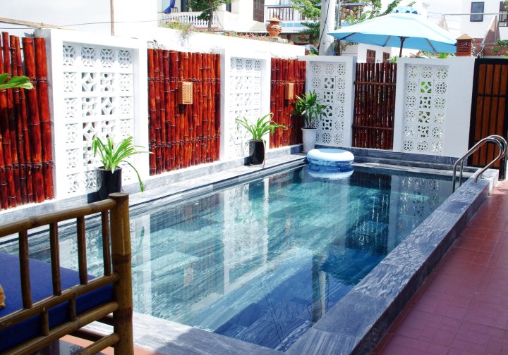 会安红月家庭旅馆(Red Moon Homestay Hoian)