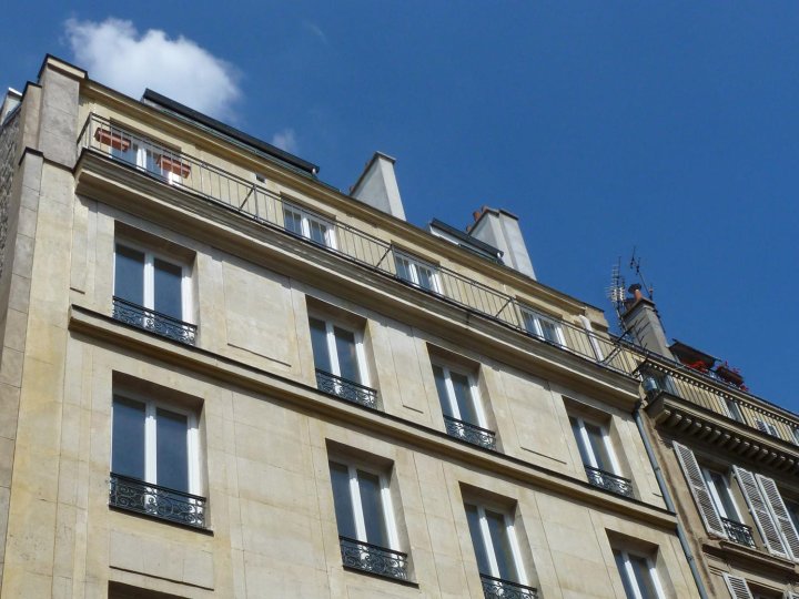 巴黎赫鲁斯酒店(Helussi Hôtel Paris)