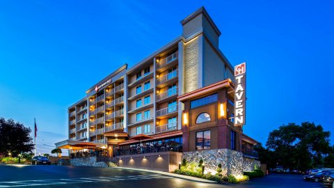 贝斯特韦斯特优质沃尔瑟姆波士顿酒店(Best Western Plus Waltham Boston)