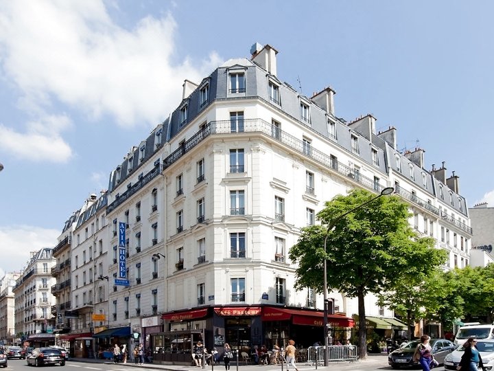 蒙帕纳斯威亚酒店(Avia Hôtel Saphir Montparnasse)