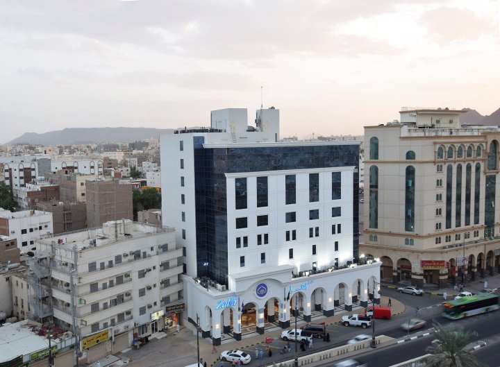 札哈酒店(Zaha Al Munawara Hotel)