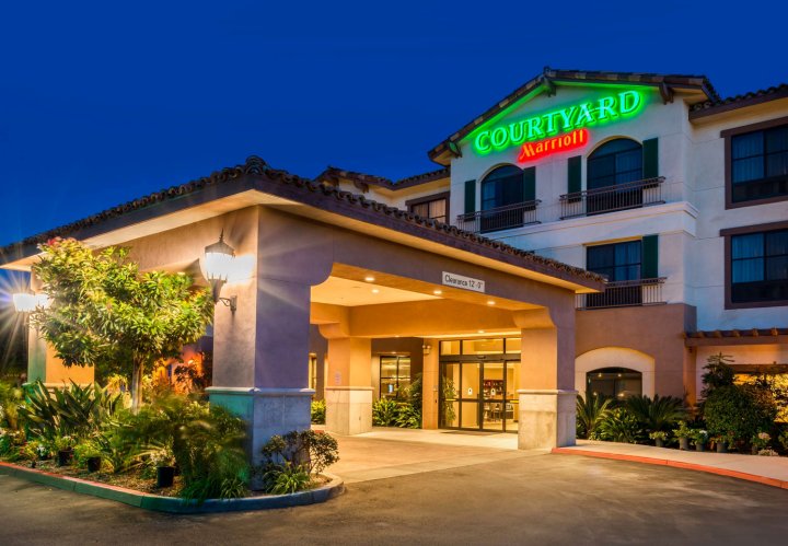 范杜拉县千橡市万怡酒店(Courtyard Thousand Oaks Ventura County)