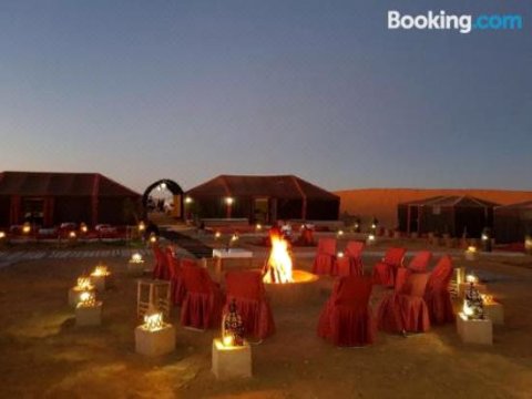 梅尔祖卡堡豪华帐篷(Borj Merzouga Luxury Camp)
