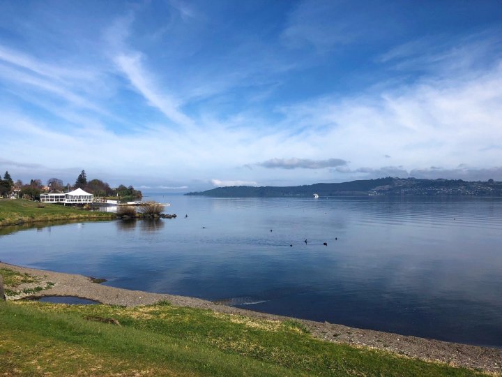 湖畔度假村(Getaway by The Lake)