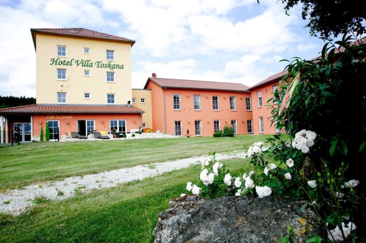 托斯卡纳别墅酒店(Hotel Garni Villa Toskana)