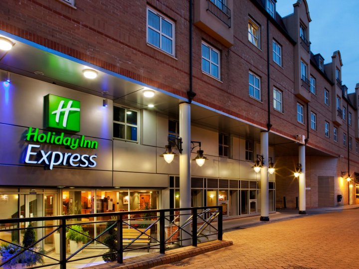 伦敦汉墨史密斯智选假日酒店(Holiday Inn Express London-Hammersmith, an IHG Hotel)