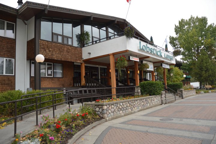 罗柏斯提克洛奇酒店(Lobstick Lodge)