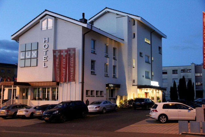 拉克斯商务酒店(Businesshotel Lux)