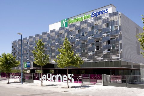 马德里莱冈斯智选假日酒店(Holiday Inn Express Madrid Leganes, an IHG Hotel)