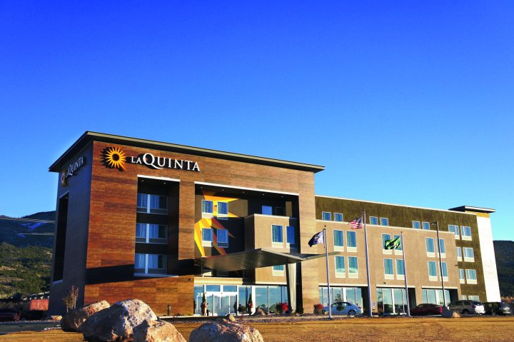 中西城市金塔旅馆及套房酒店(La Quinta by Wyndham Cedar City)