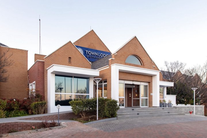 约翰内斯堡城镇洛奇国际机场酒店(Town Lodge Johannesburg Airport)