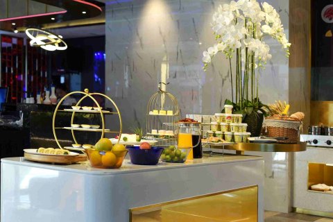 雅格欢聚酒店(宜昌滨江公园CBD购物中心店)