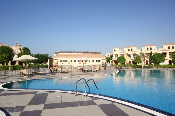 皮克斯岛哈姆拉乡村酒店(Piks Key- Al Hamra Village)