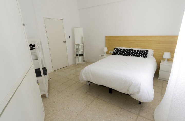 皮拉托斯广场附近塞维尔出租舒适公寓(RentalSevilla Confortable Apartamento Cerca de Plaza Pilatos)