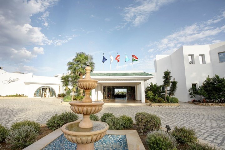 努尔会议中心与度假酒店(Hotel Nour Congress & Resort)