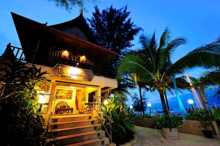 泰国卡马拉海滨酒店(Thai Kamala Beach Front)