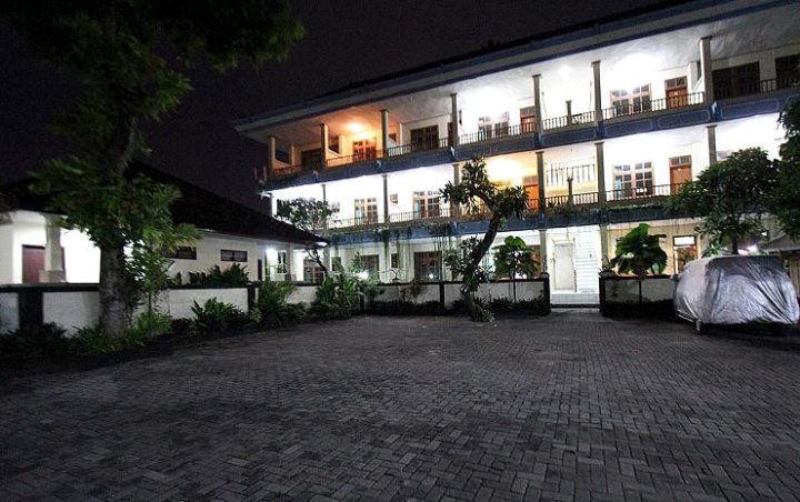 1654 马拉巴拉塔库塔酒店(OYO 1654 Maha Bharata Kuta Inn)