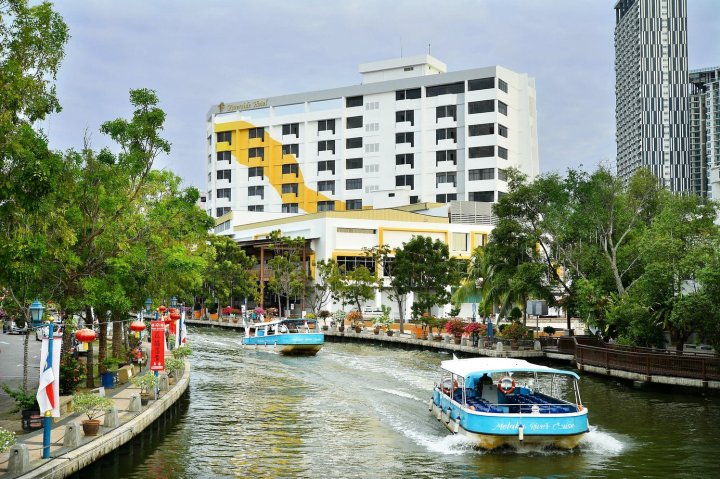 TF 河畔酒店(Tun Fatimah Riverside Hotel)