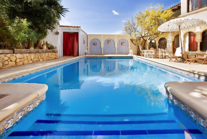 Stunning Moorish Villa Near Benidorm With Private Pool and Jacuzzi Sle