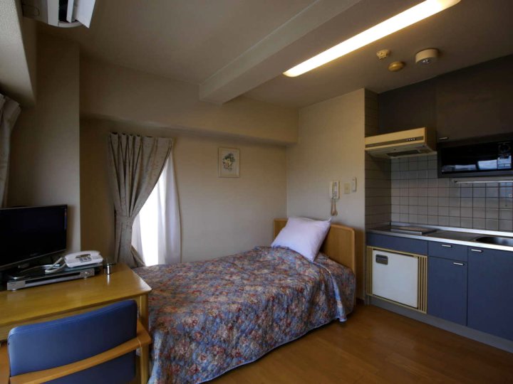 南福冈每周旅馆(Weekly Inn Minami Fukuoka)