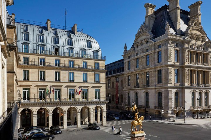 卢浮宫里贾纳酒店(Hôtel Regina Louvre)