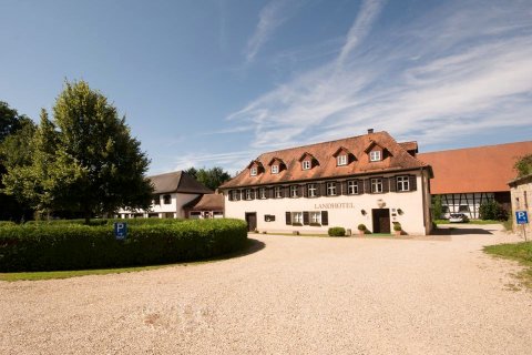 施洛斯布滕汉姆兰德酒店(Landhotel Schloss Buttenheim)