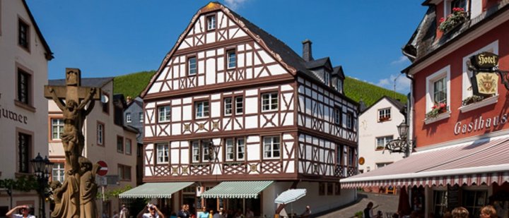 凯塞罗米斯赫尔酒店(Hotel Römischer Kaiser)