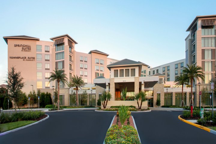 奥兰多主题乐园/布纳维斯塔湖万豪唐普雷斯套房酒店(TownePlace Suites by Marriott Orlando Theme Parks/Lake Buena Vista)