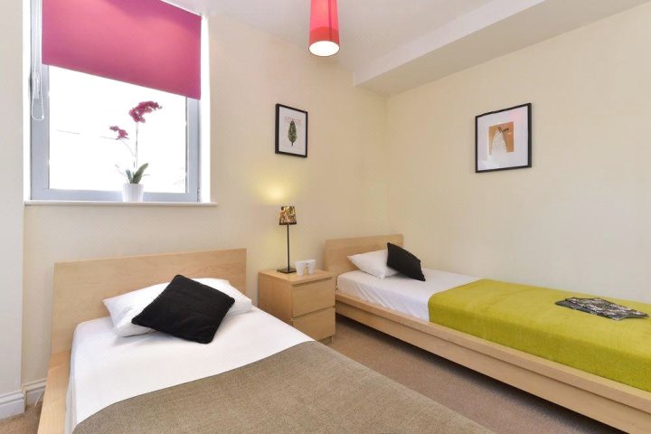 One Bedroom Serviced Apartment in Holborn, Chancery Lane