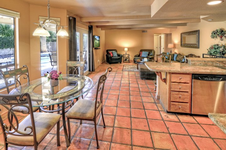 Redfield - 3 Bedroom Home - Scottsdale