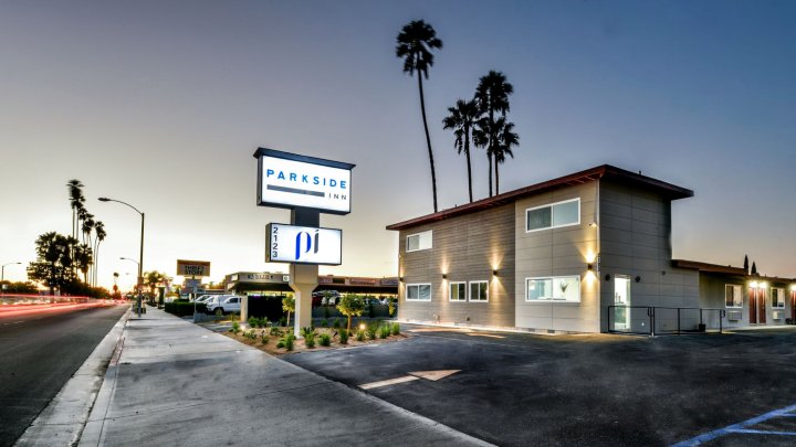 阿纳海公园旁旅馆(Parkside Inn Anaheim)