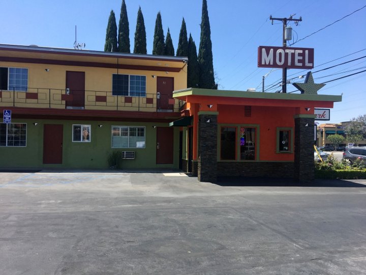 橙市别墅公园汽车旅馆(Villa Park Motel)