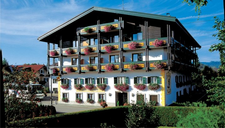蒂罗列奥佛酒店(Hotel Tirolerhof)