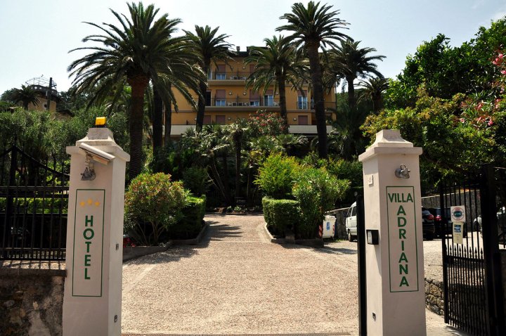 阿德利亚纳别墅酒店(Hotel Villa Adriana)