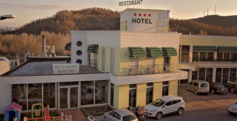 汽车站领主酒店及餐厅(Lord Hotel Tirana)