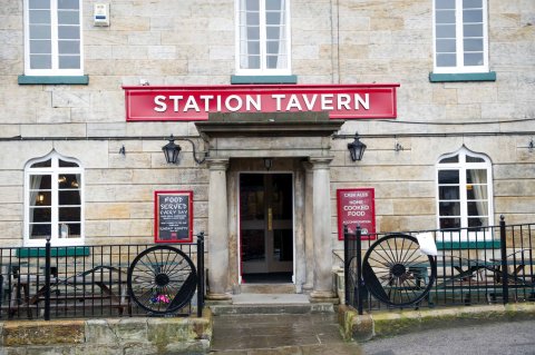 酒馆站旅馆(The Station Tavern)