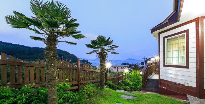 巨济亚伦旅馆(Geoje Araon Pension)