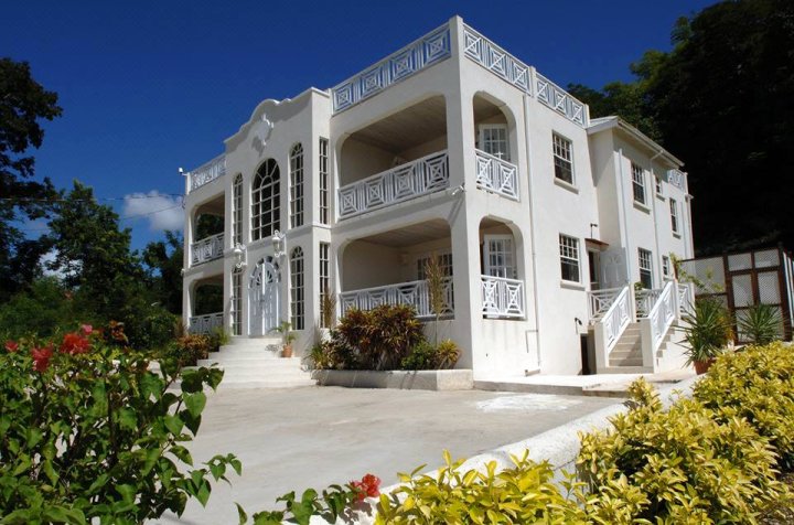 巴巴多斯马林斯高地酒店(Mullins Heights Barbados)