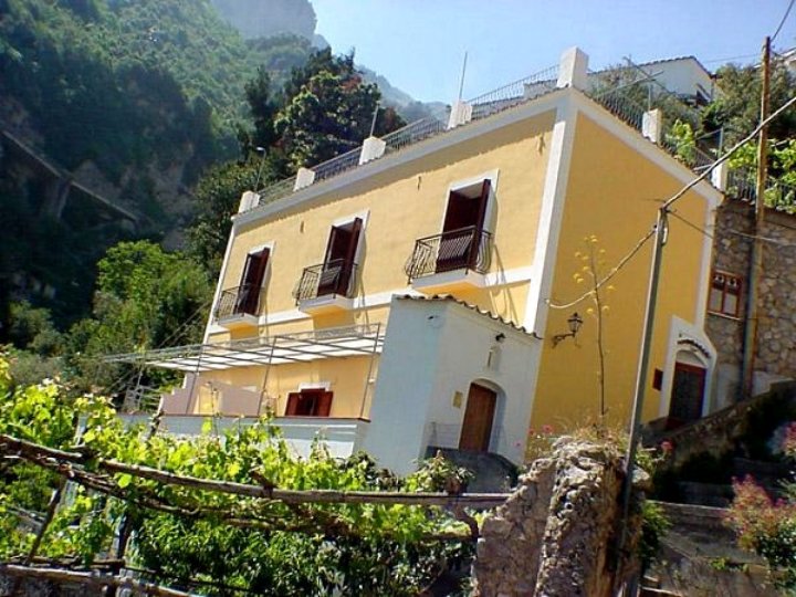 切伦塔诺别墅酒店(Villa Celentano)