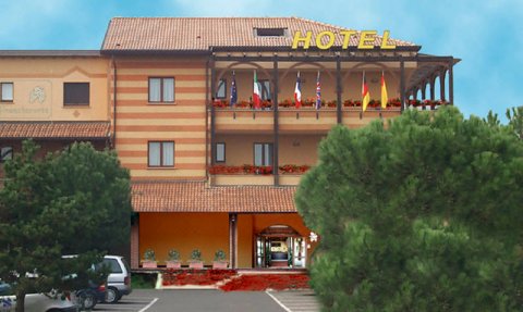 拉洛坎达德拉佛朗恰克塔酒店(Hotel La Locanda Della Franciacorta)